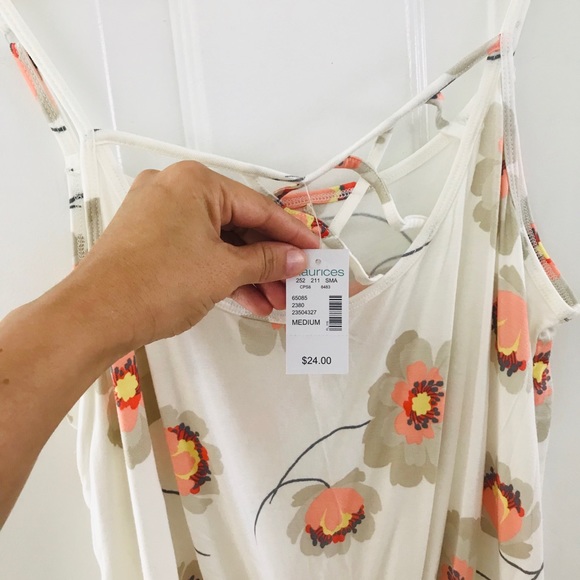 Maurice’s floral top - Picture 3 of 3